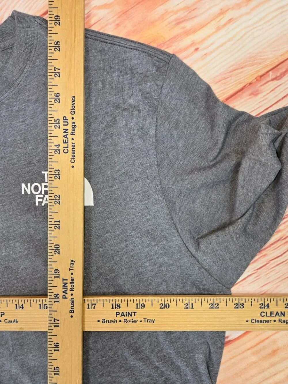 The North Face Gray L/S Crew Shirt Size Large